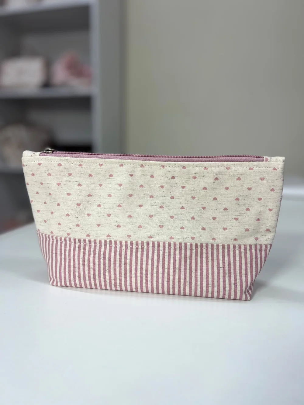 Necessaire box sem viés em tecido floral e listrado
